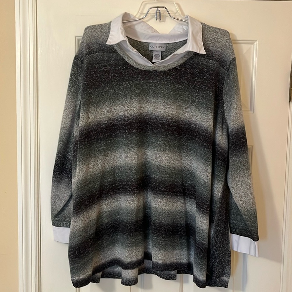 4X Catherines black white and grey collared shirt